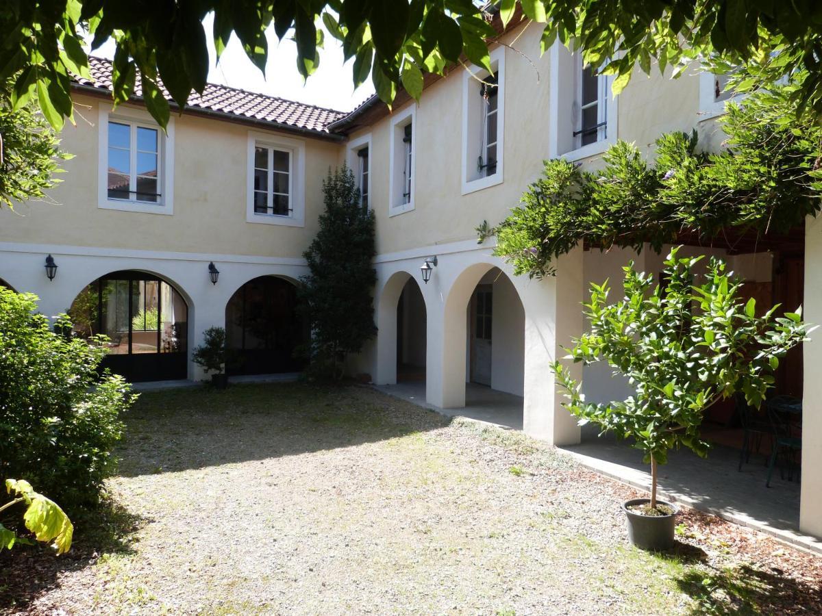 De L'Autre Cote Bed and Breakfast Garlin Εξωτερικό φωτογραφία